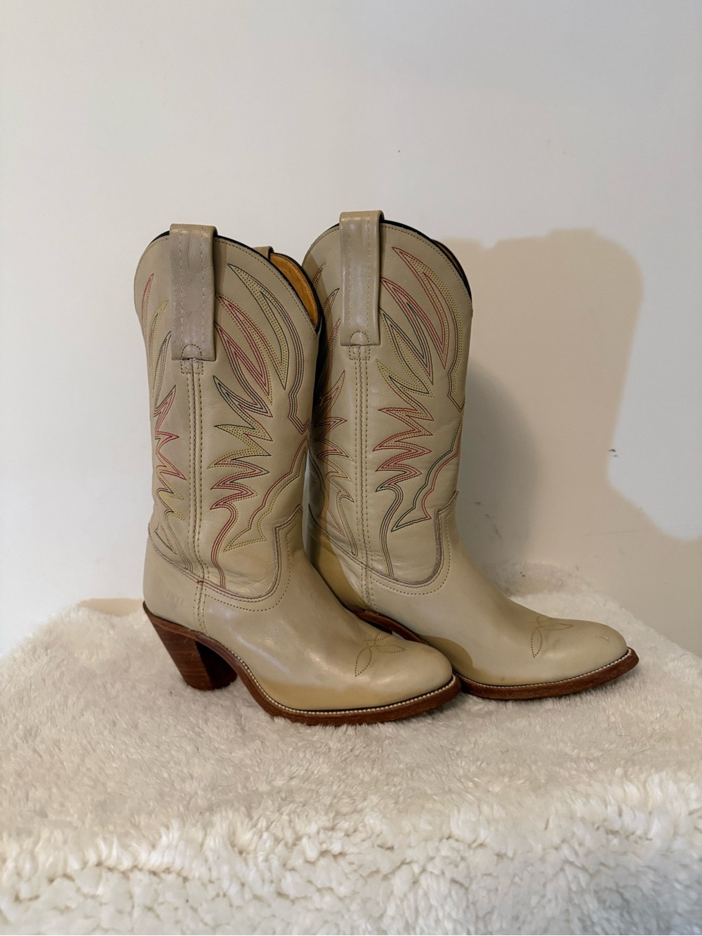 70s 80s Vintage Frye Cream Leather Cowgirl Boots w/Multicolor Stitching - Picture 9 of 12